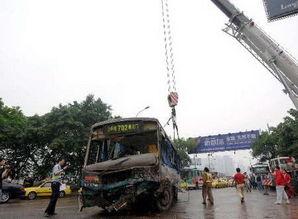 重庆万州公交车坠江视频,悲剧瞬间与人性拷问